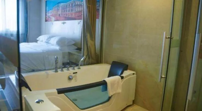 Bed in Vienna Hotel Yangzhou Yangzhou Slender West Lake Wenchangge