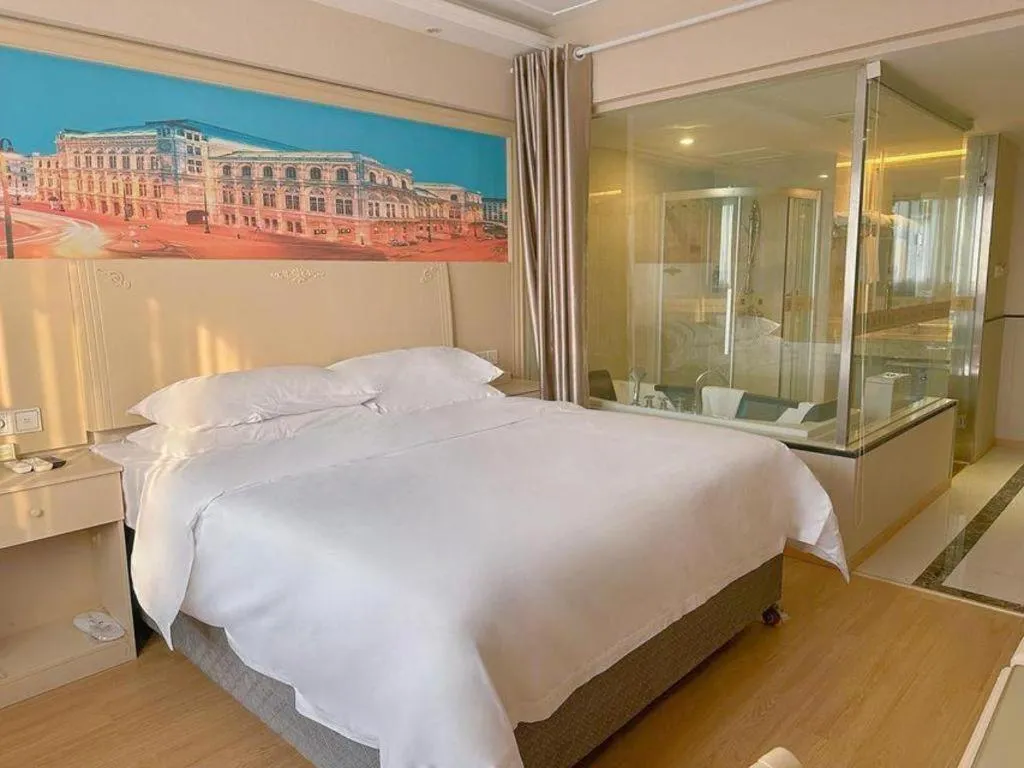 Bed in Vienna Hotel Yangzhou Yangzhou Slender West Lake Wenchangge