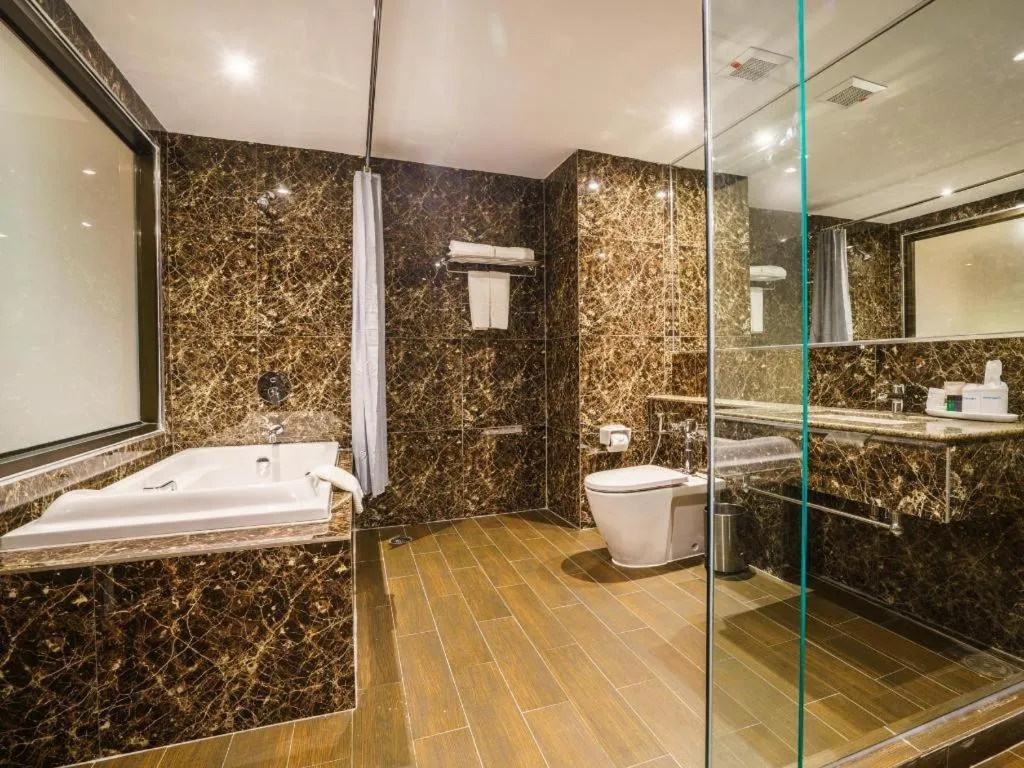 New Season Square Hotel