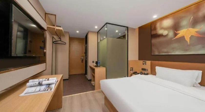 Bed in IU Hotel Guangzhou Taihe Square Branch