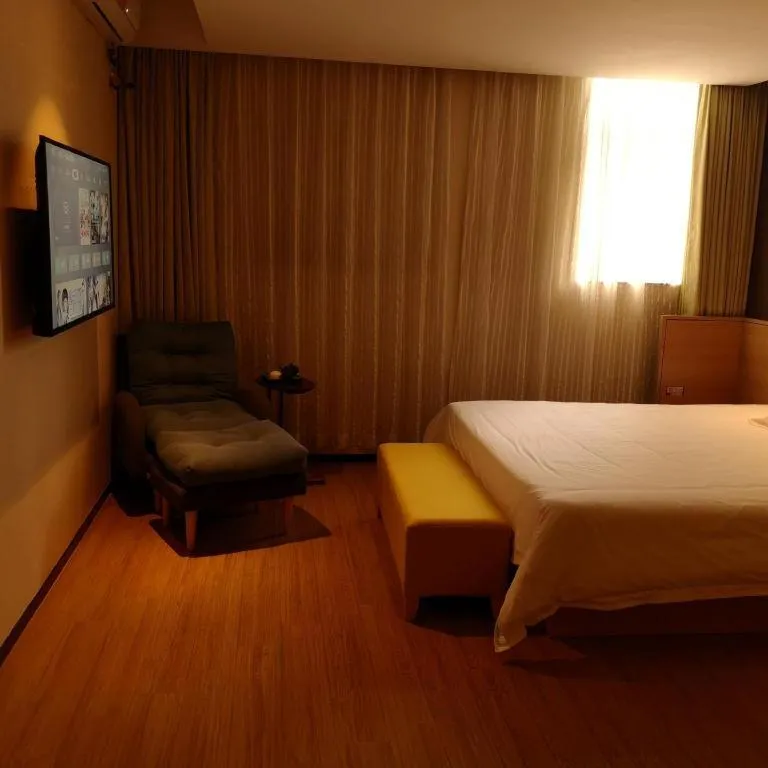 Bed in IU Hotel Guangzhou Taihe Square Branch