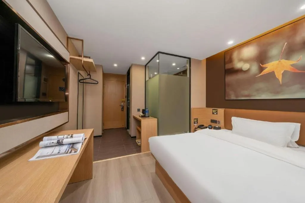 Bed in IU Hotel Guangzhou Taihe Square Branch