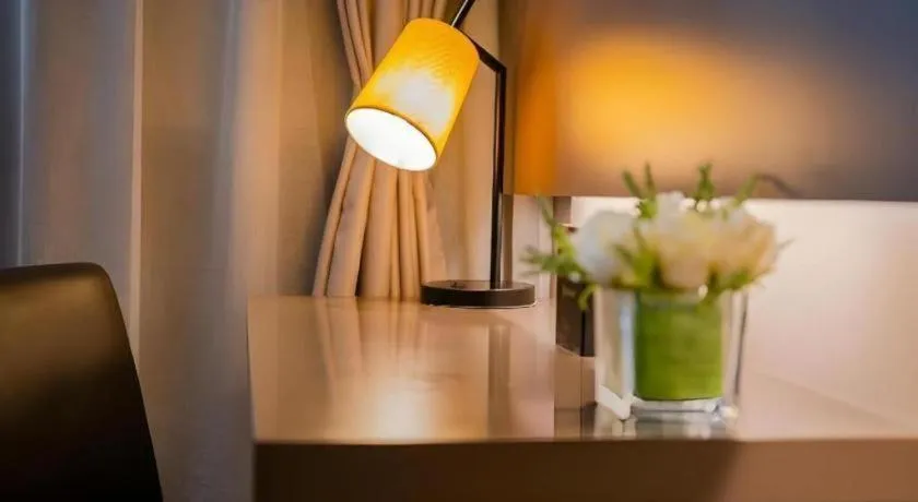 Home Inn Plus Shanghai Zhangjiang Guanglan Road Metro Station