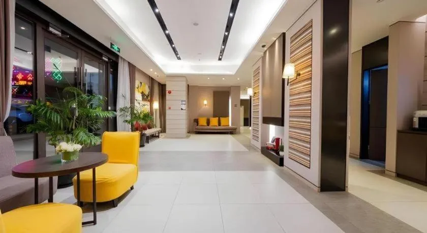 Home Inn Plus Shanghai Zhangjiang Guanglan Road Metro Station