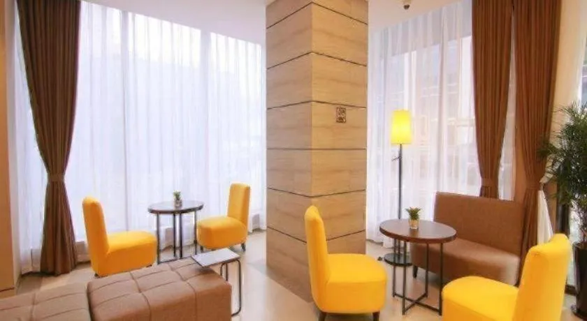 Home Inn Plus Shanghai Zhangjiang Guanglan Road Metro Station