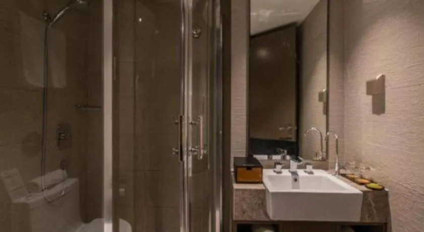 Home Inn Plus Shanghai Zhangjiang Guanglan Road Metro Station