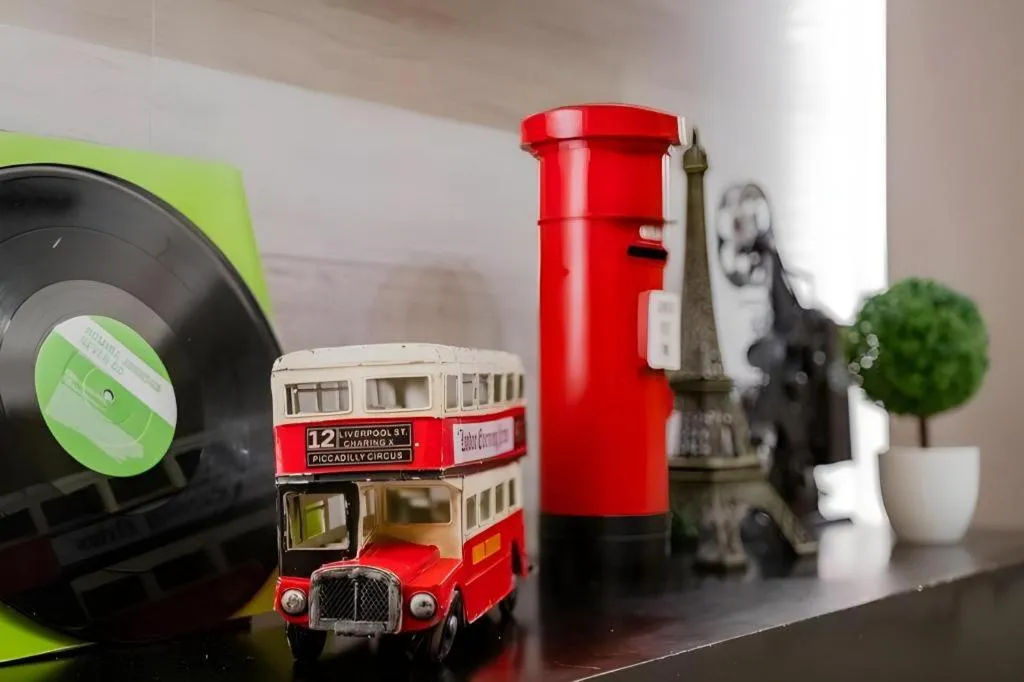 Home Inn Plus Shanghai Zhangjiang Guanglan Road Metro Station