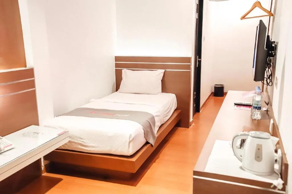 Bed in Neotel Hotel City Centre