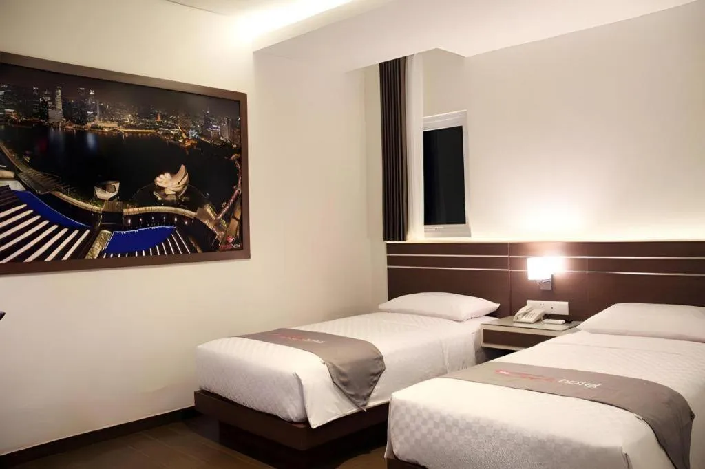 Bed in Neotel Hotel City Centre