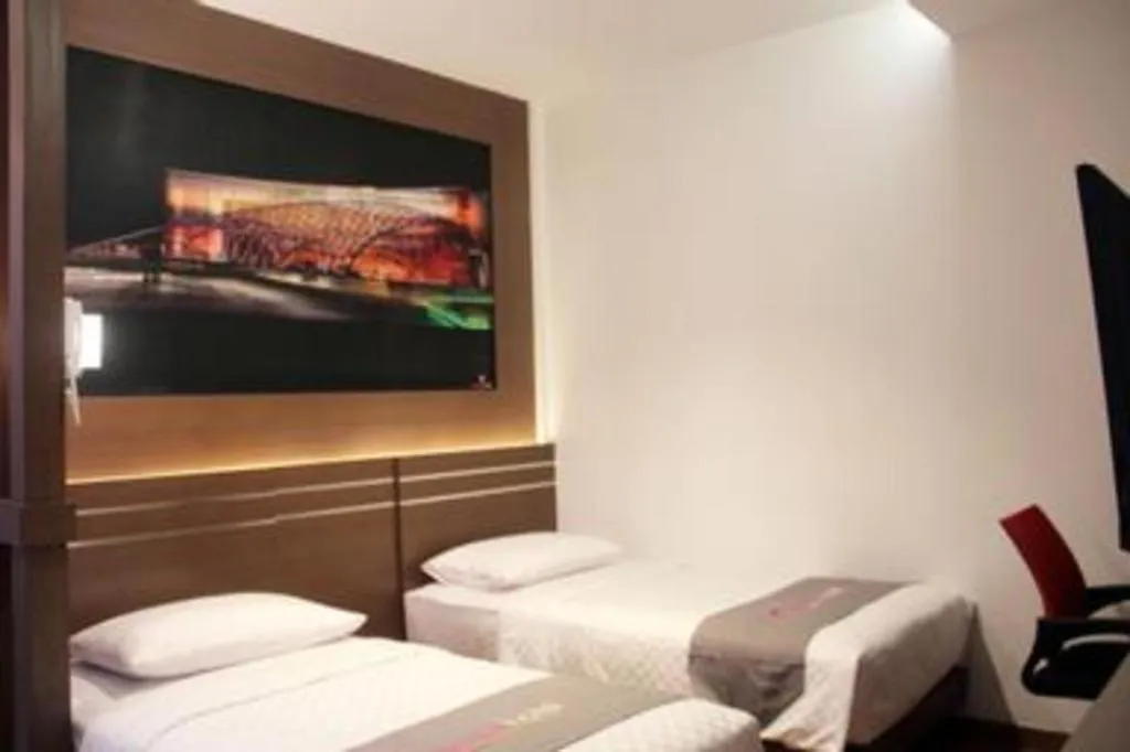 Bed in Neotel Hotel City Centre