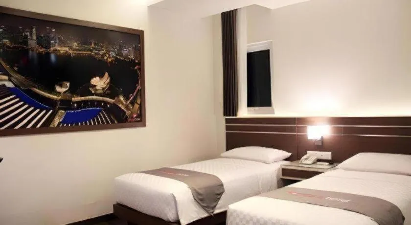 Bed in Neotel Hotel City Centre