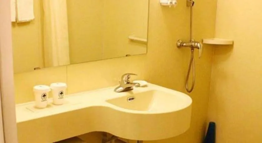 GreenTree Inn Tianjin JinNan ShuangLin Metro Station Express Hotel