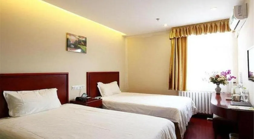 Bed in GreenTree Inn Tianjin JinNan ShuangLin Metro Station Express Hotel