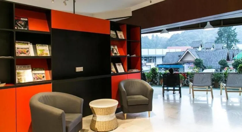 OYO 229 Parkland Hotel