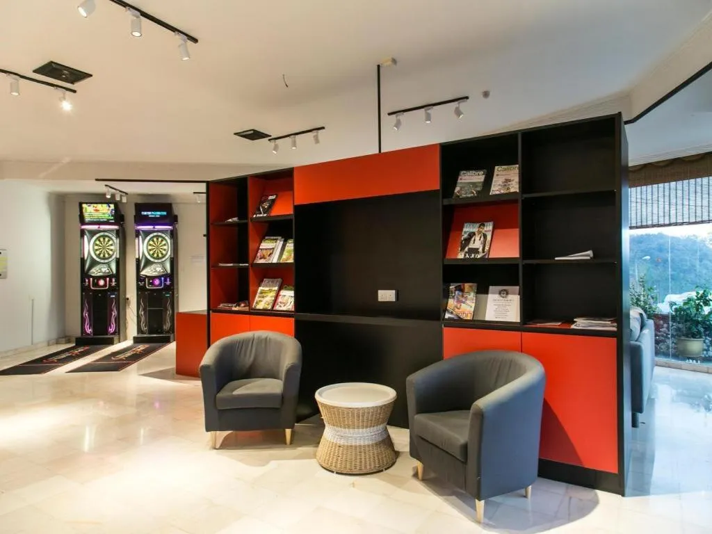 OYO 229 Parkland Hotel