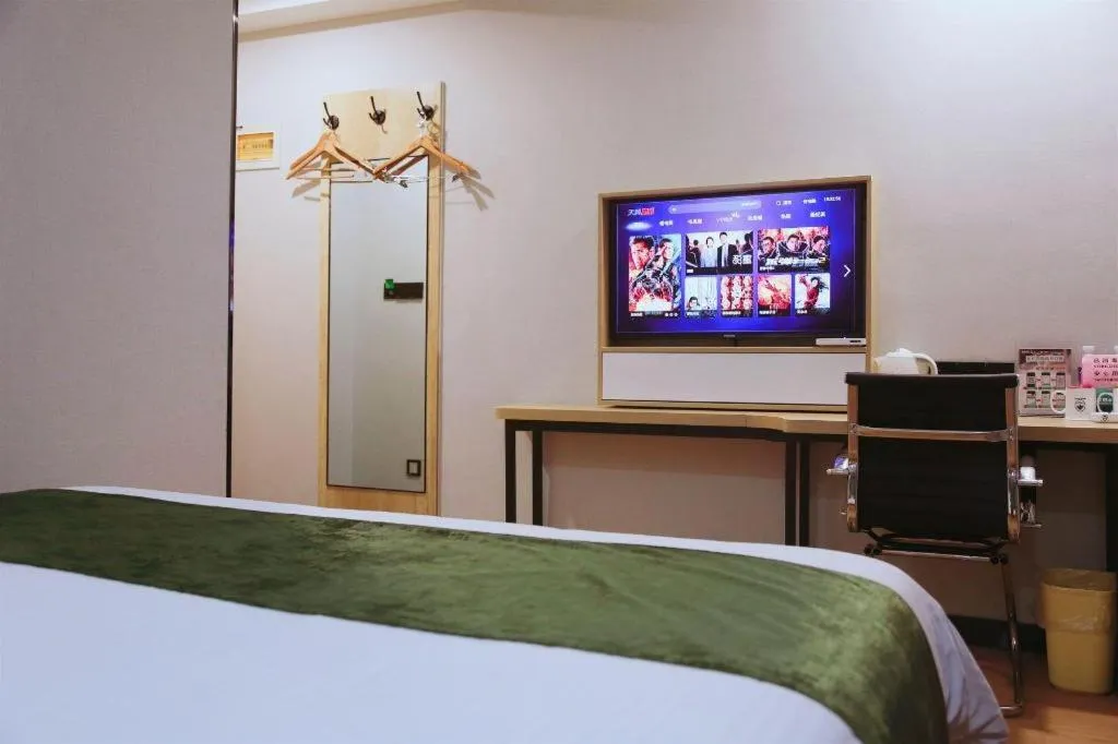 Bed in GreenTree Inn Nanjing Confucius Temple Sanshan Street Subway Station Express Hotel