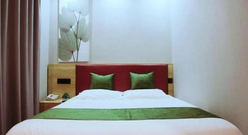 Bed in GreenTree Inn Nanjing Confucius Temple Sanshan Street Subway Station Express Hotel