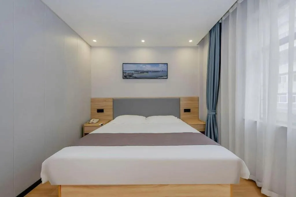Bed in GreenTree Inn Nanjing Confucius Temple Sanshan Street Subway Station Express Hotel