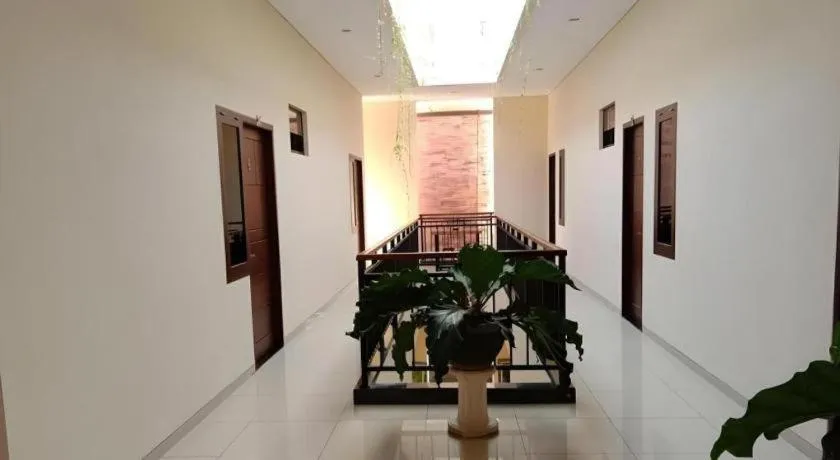 MANDARI HOTEL SINGARAJA