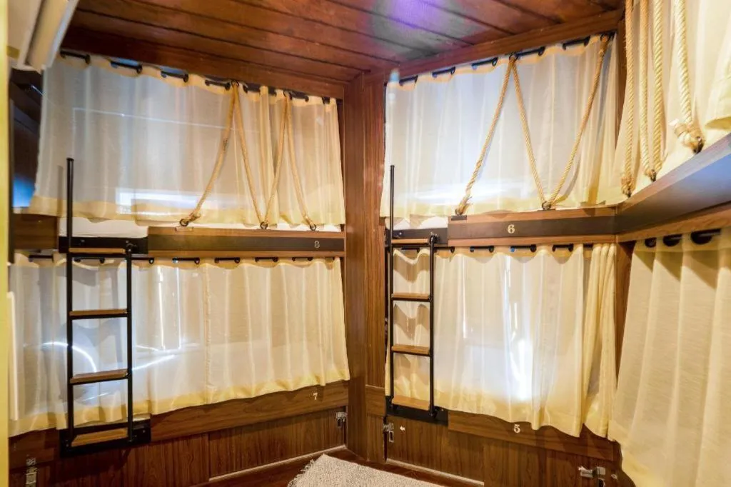 Bed in OYO 895 The Onion Hostel