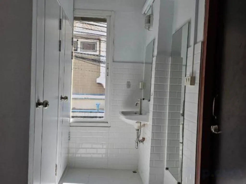 OYO 895 The Onion Hostel