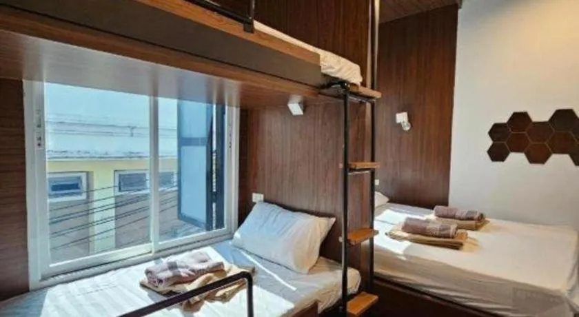 Bed in OYO 895 The Onion Hostel