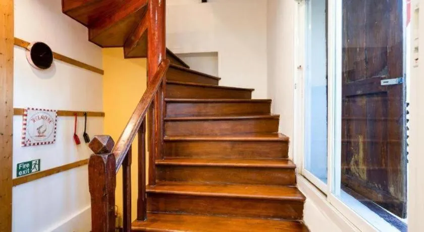 OYO 895 The Onion Hostel