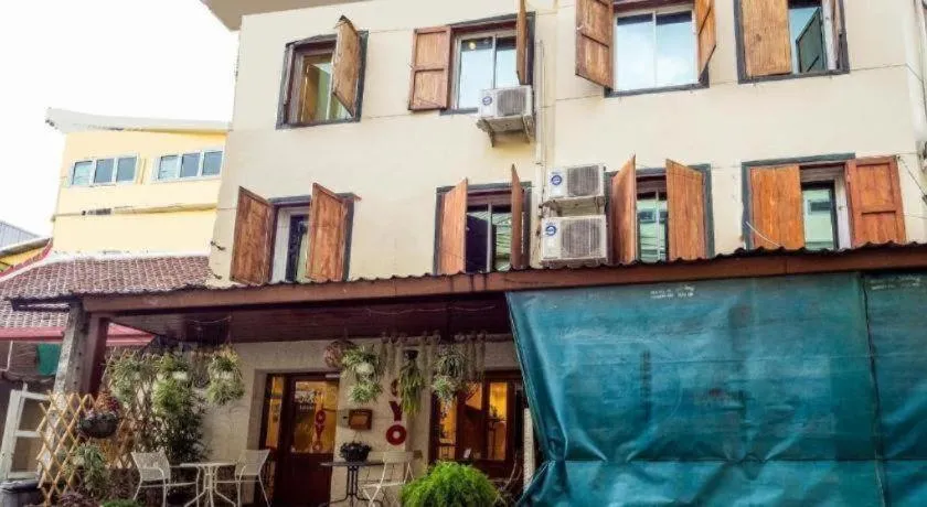 OYO 895 The Onion Hostel