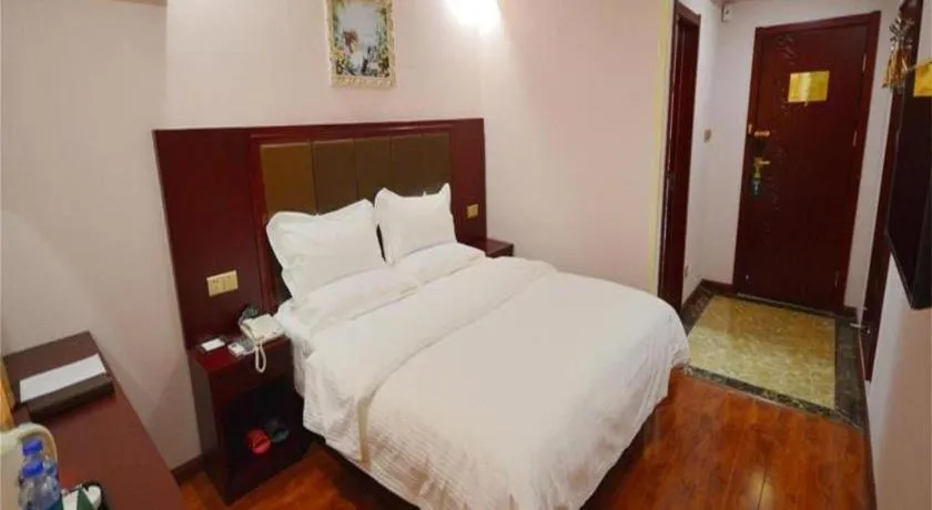Bed in GreenTree Inn Hefei Huangshan Road Business Hotel