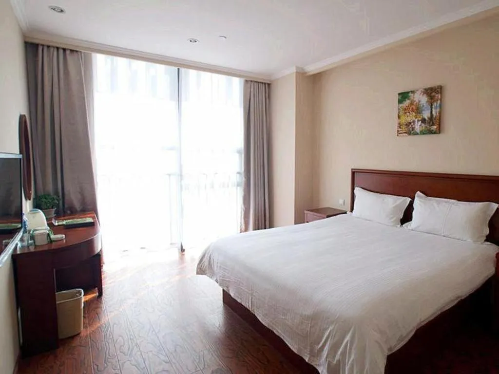 Bed in GreenTree Inn Hefei Huangshan Road Business Hotel