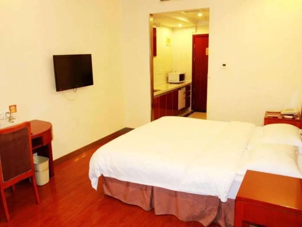 Bed in GreenTree Inn Hefei Huangshan Road Business Hotel