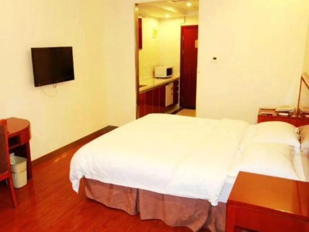 Bed in GreenTree Inn Hefei Huangshan Road Business Hotel