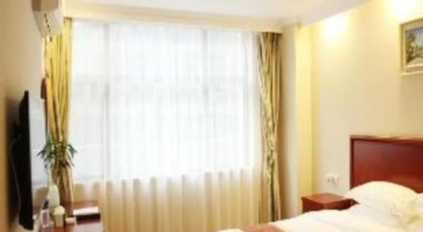 Bed in GreenTree Inn Lanzhou Gongjiawan Yangjiaqiao Express Hotel