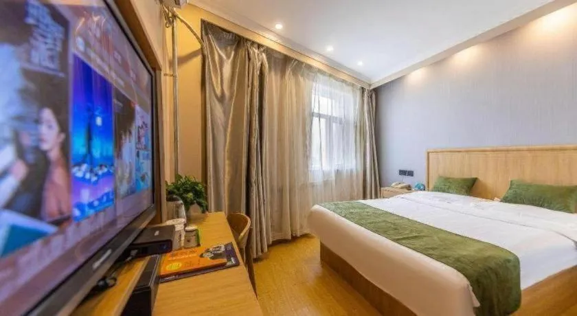 Bed in GreenTree Inn Lanzhou Gongjiawan Yangjiaqiao Express Hotel