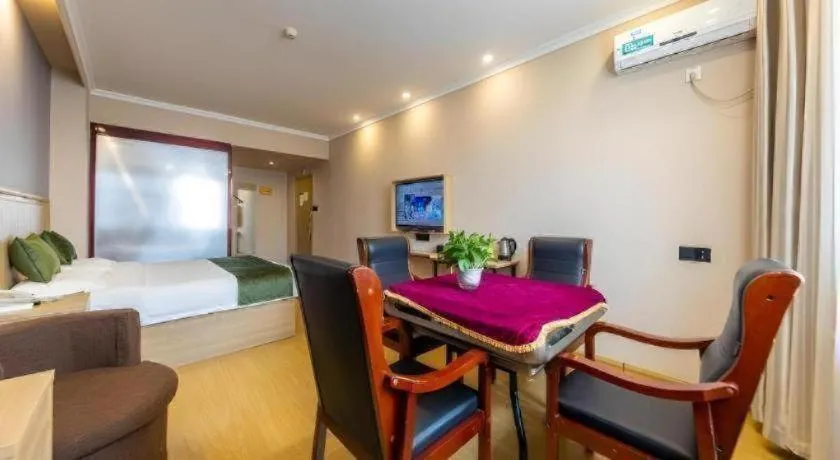 Bed in GreenTree Inn Lanzhou Gongjiawan Yangjiaqiao Express Hotel