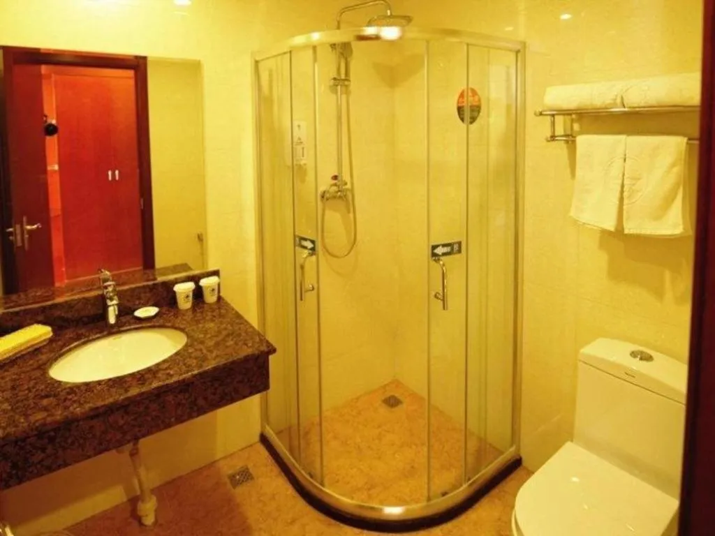 GreenTree Inn Qinhuangdao Peace Avenue Express Hotel