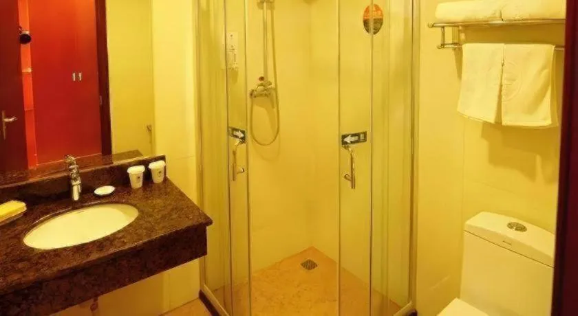 GreenTree Inn Qinhuangdao Peace Avenue Express Hotel