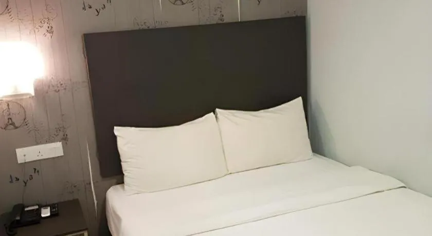 Bed in City View Hotel At KLIA & KLIA2