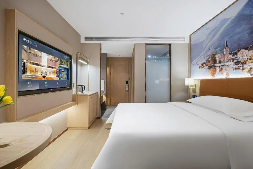 Bed in Vienna Classic Hotel Suzhou Likou Furniture Market Metro Station