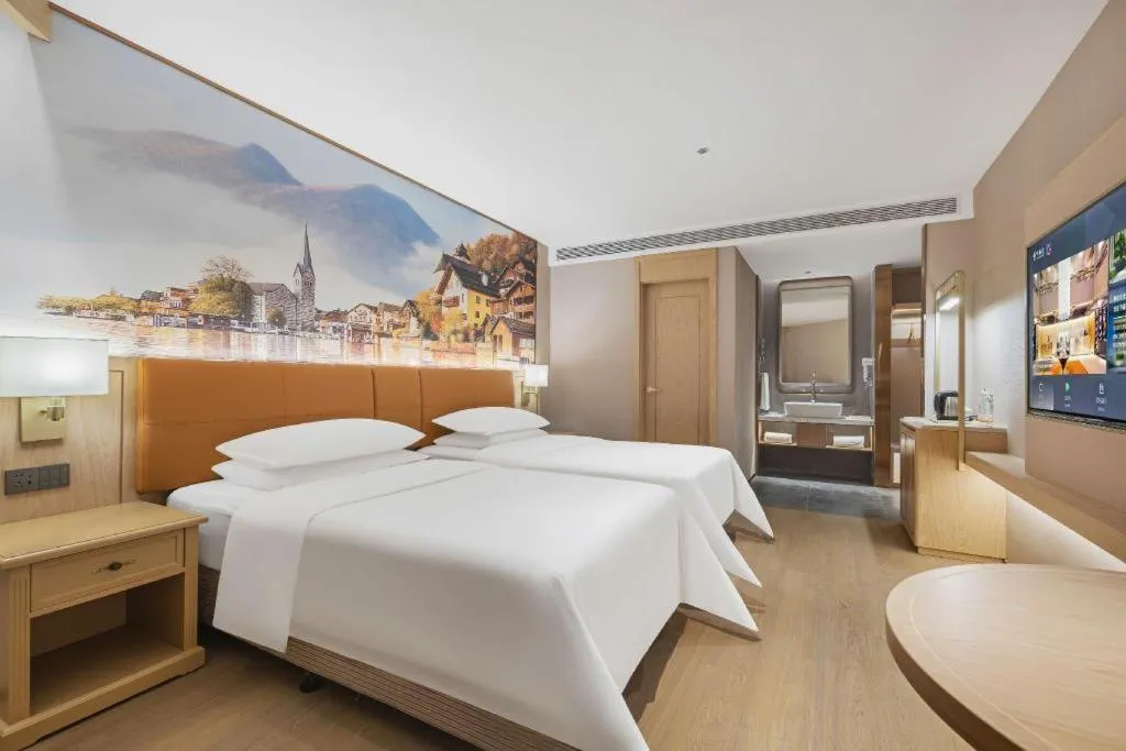 Bed in Vienna Classic Hotel Suzhou Likou Furniture Market Metro Station