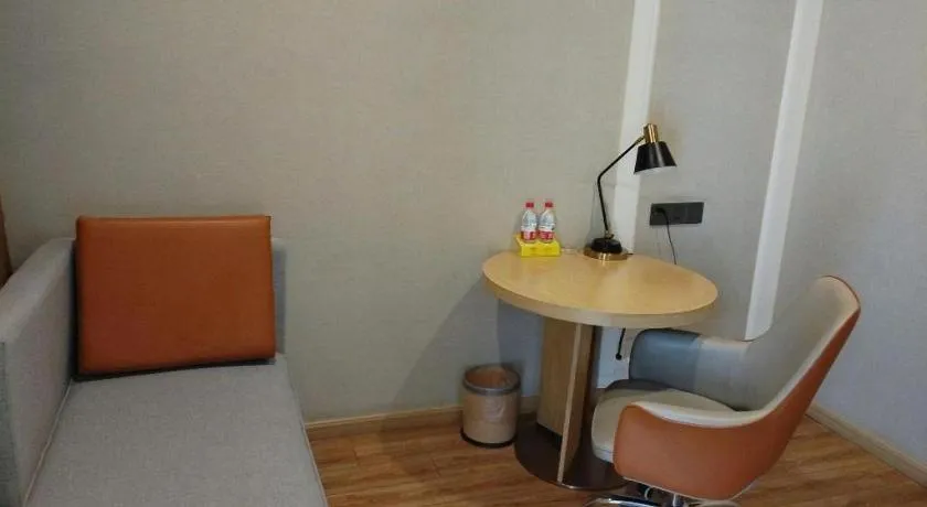 Vienna Hotel Jiangsu Danyang Railway Station