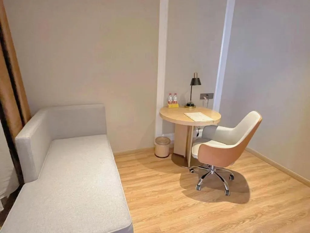 Vienna Hotel Jiangsu Danyang Railway Station