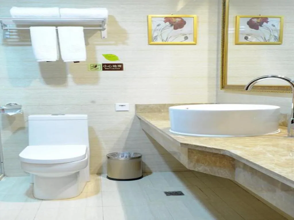 Vienna Hotel Jiangsu Danyang Railway Station