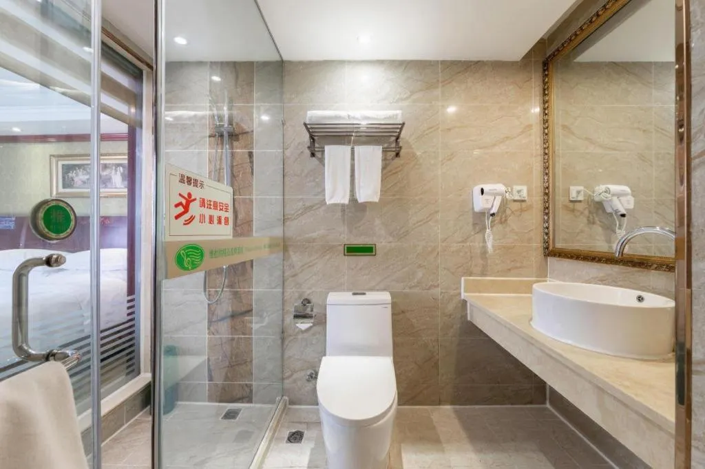 Vienna Hotel Yangzhou Outlets Plaza He Garden