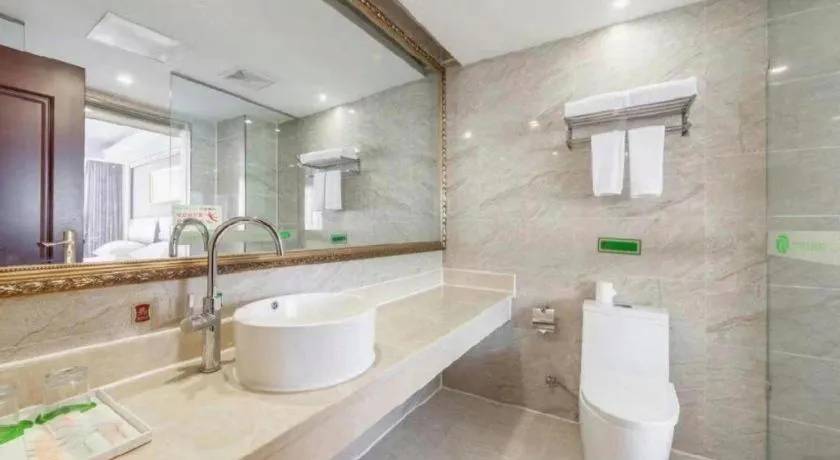 Vienna Hotel Yangzhou Outlets Plaza He Garden