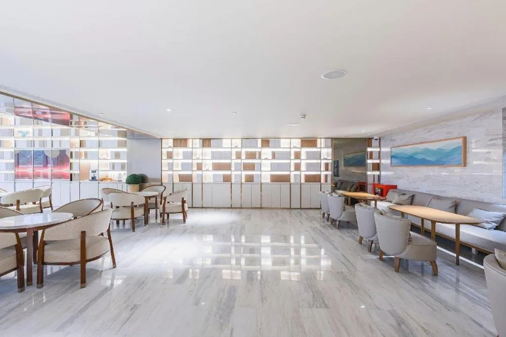 JI Hotel Shanghai Hongqiao Aegean Sea