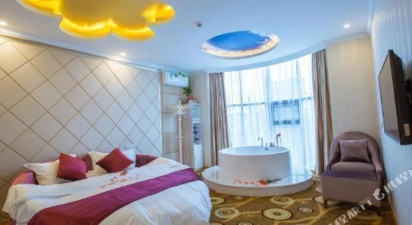 Bed in GreenTree Inn Wuxi Donggang Town Donghutang Shell Hotel