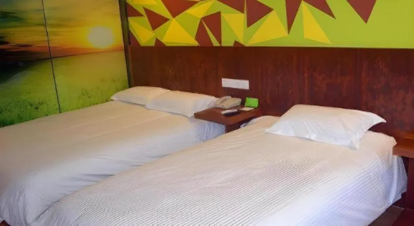 Bed in Vatica Shanghai Pudong Dishui Lake Branch