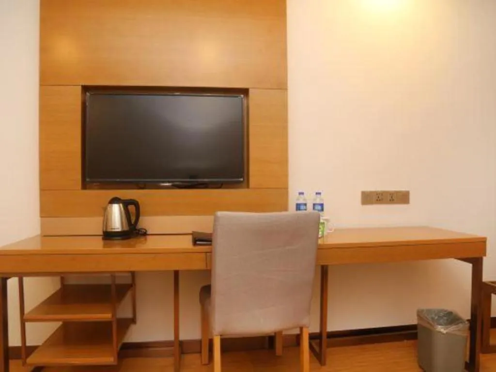 GreenTree Inn Nanjing Jiangning District Dongqi Road Vehicle 4S Park Branch