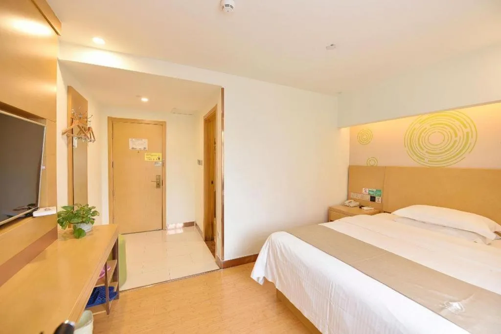 Bed in GreenTree Inn Huainan Shou County Zijin Road Express Hotel